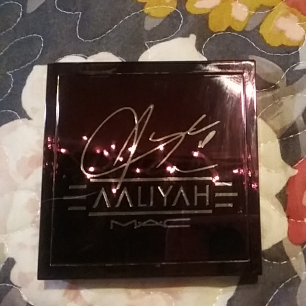 MAC Aaliyah Age Ain’t Nothing Eyeshadow Palette